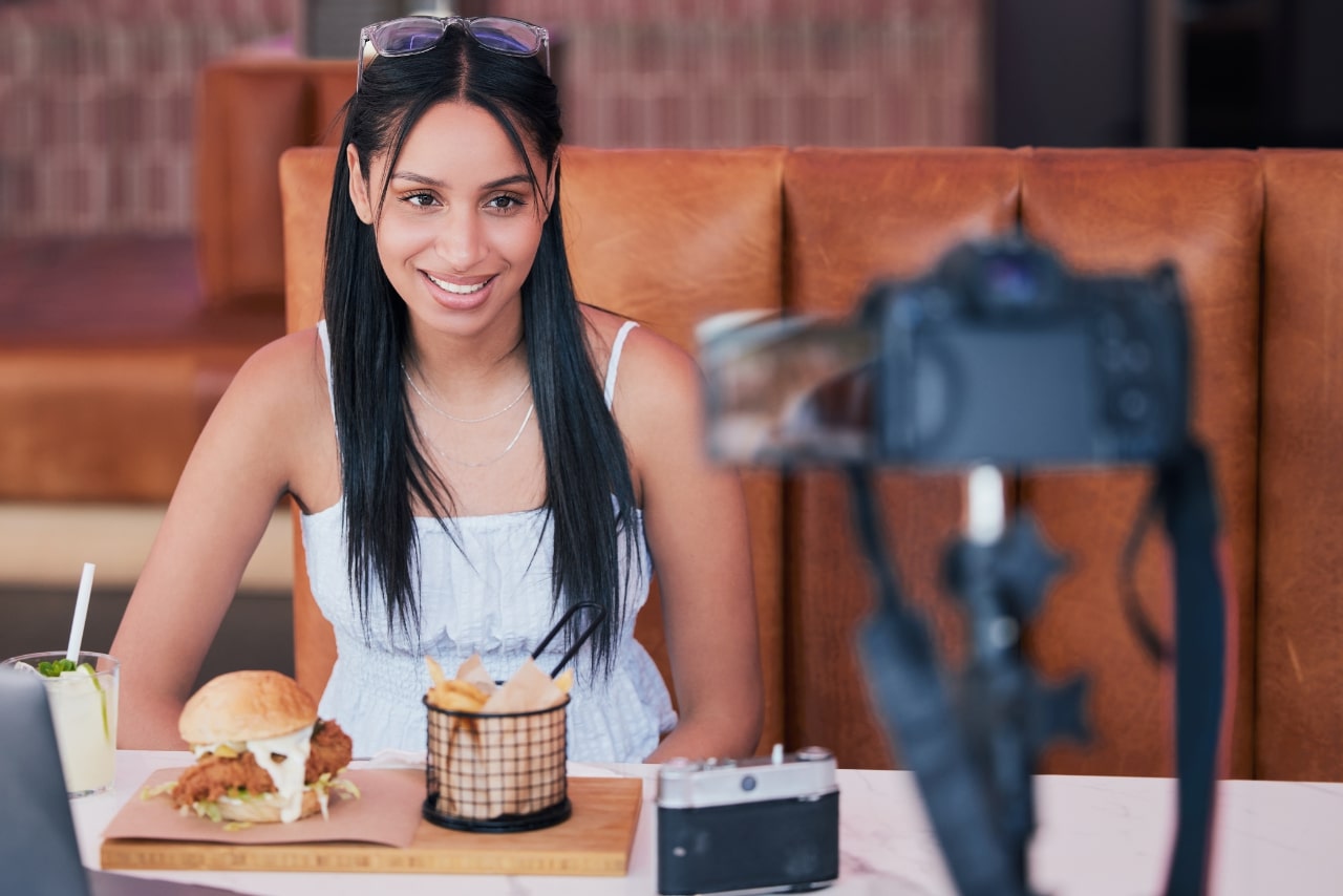 Brand Ambassador Live Streaming to Online Audience.