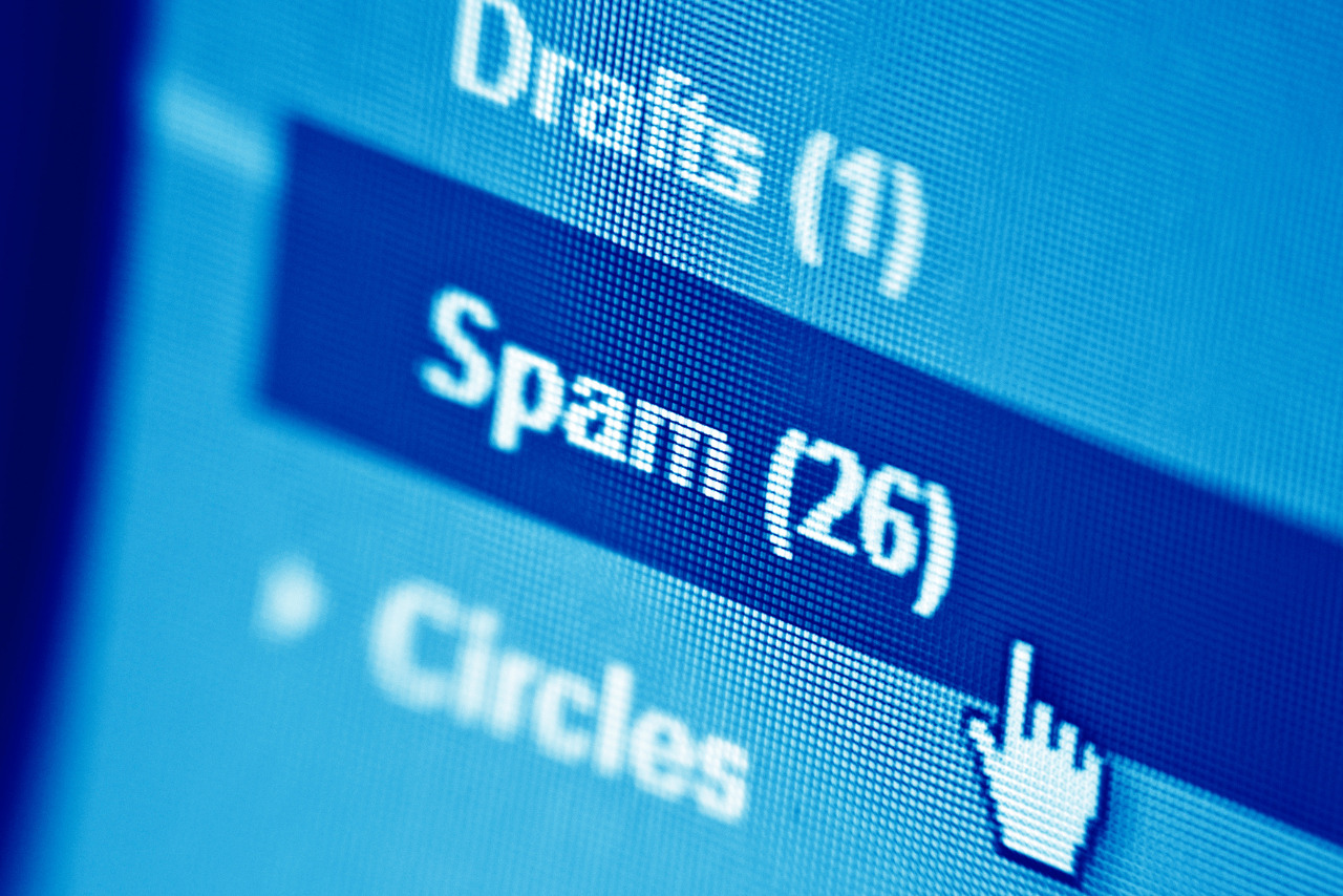 Clicking on spam email folder.