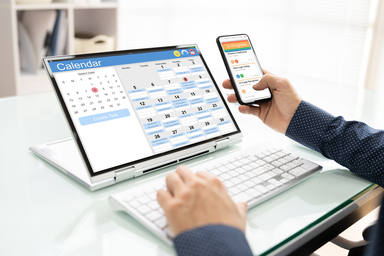 Content Calendar Schedule Software In Office.