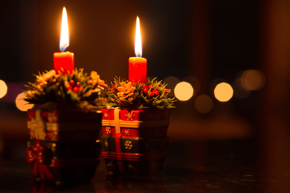 Festive Candle Holder with sparkle background.