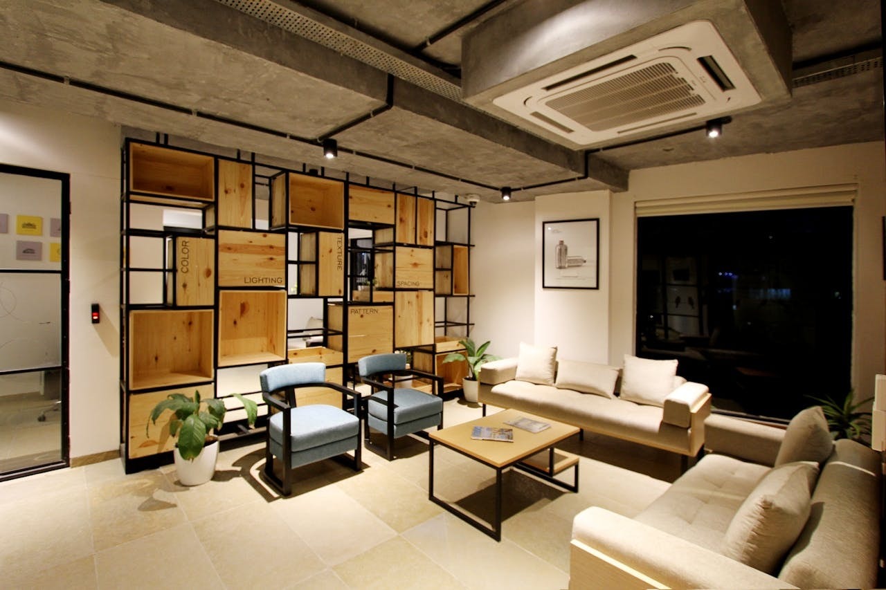 A photo of a furnished living room