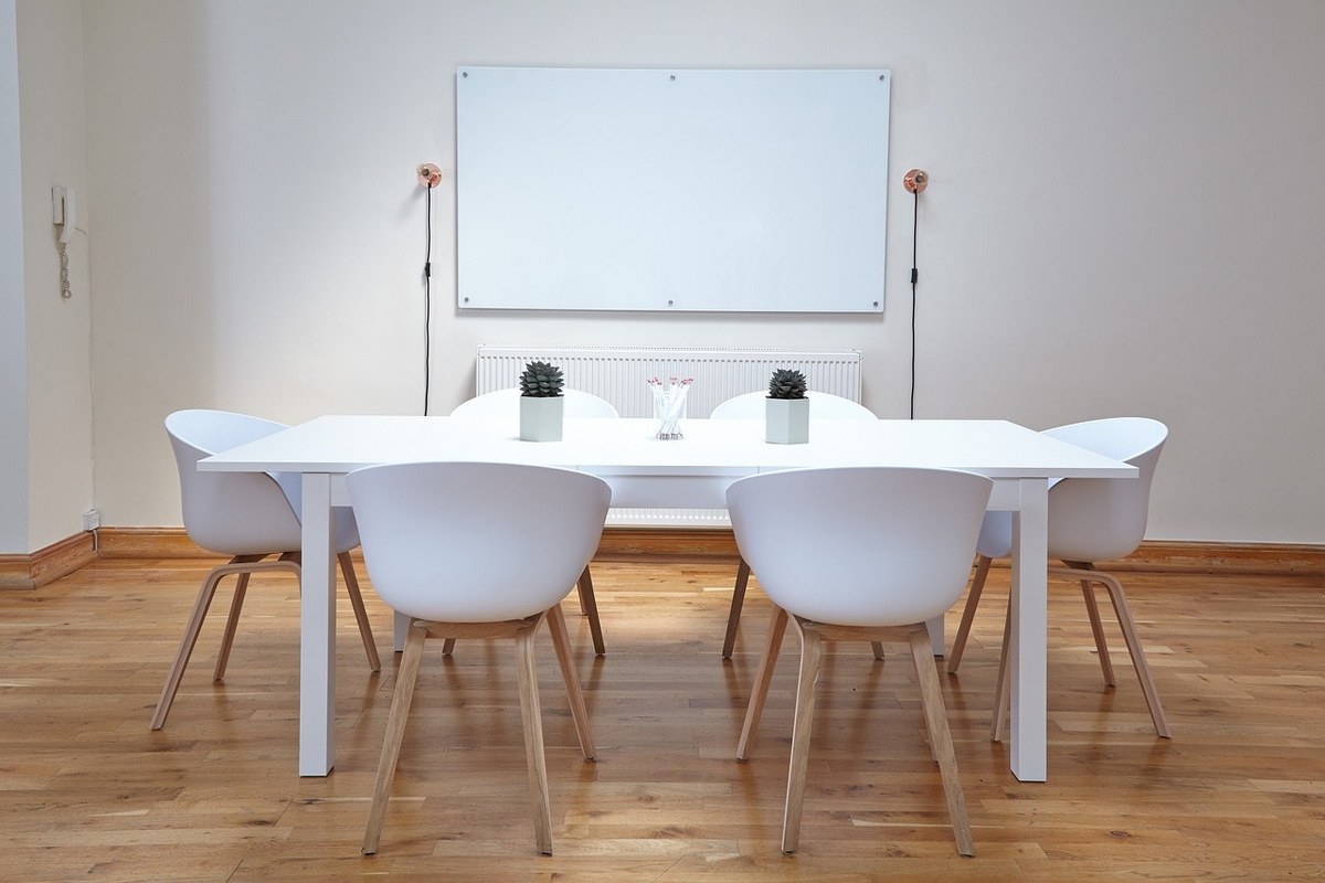 A dining set.