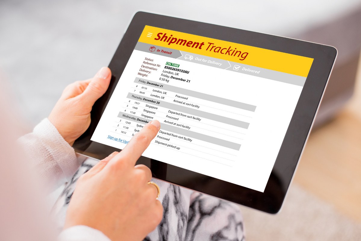 Person Tracking Shipment on Tablet.