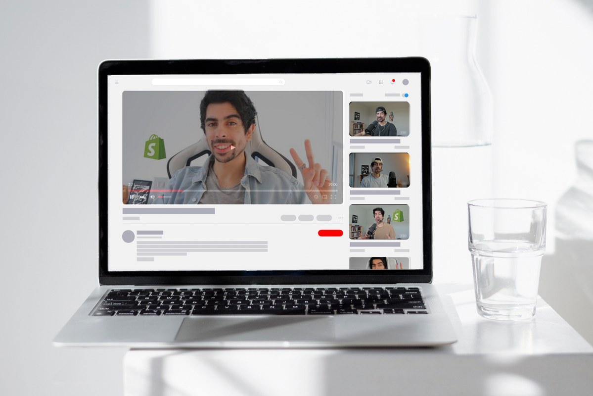 eCom Inner Circle's youtube mockup page on laptop.