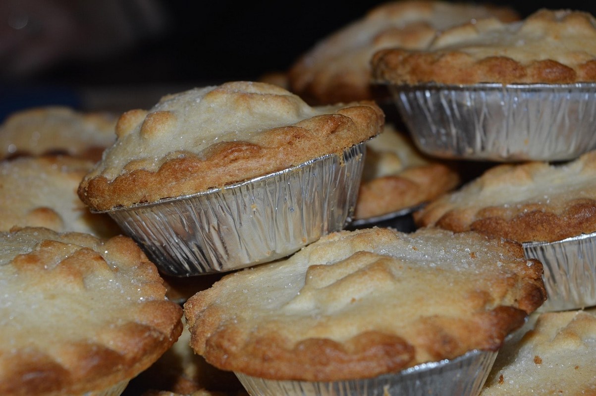 Baked pies.