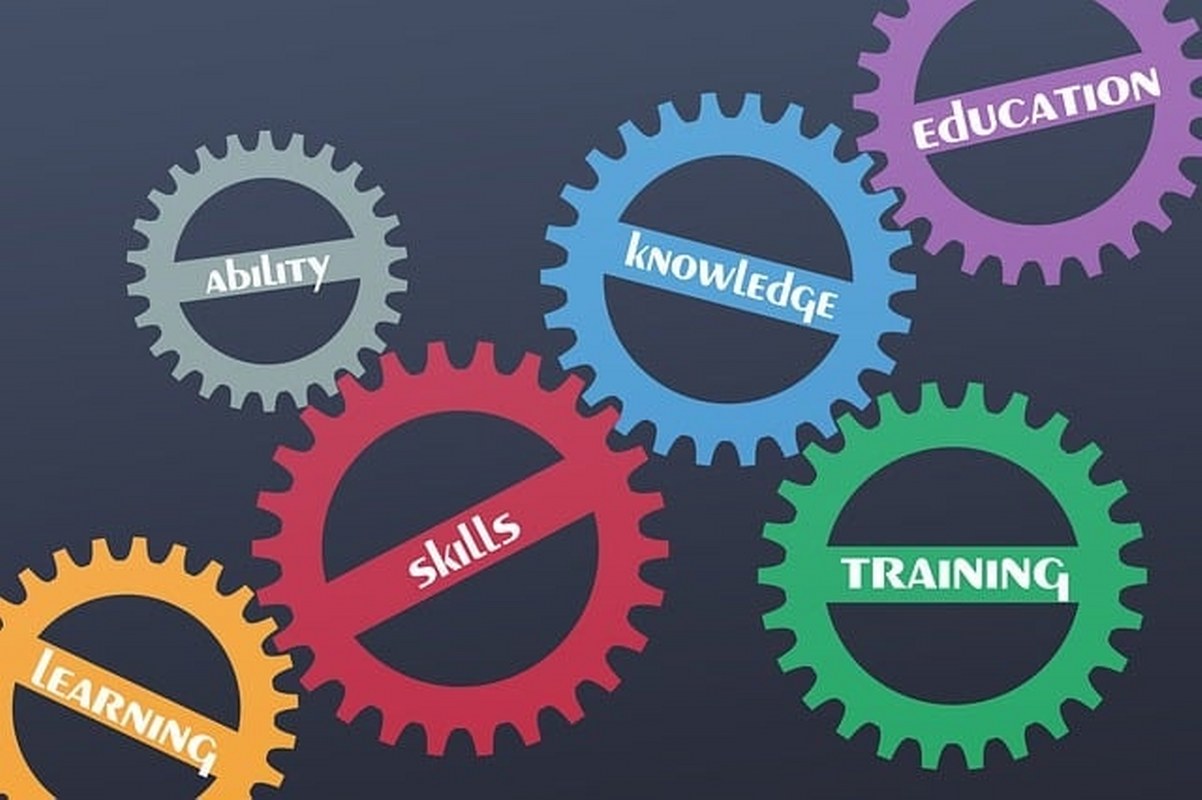 List all the skills and strengths you can use an a virtual assistant
