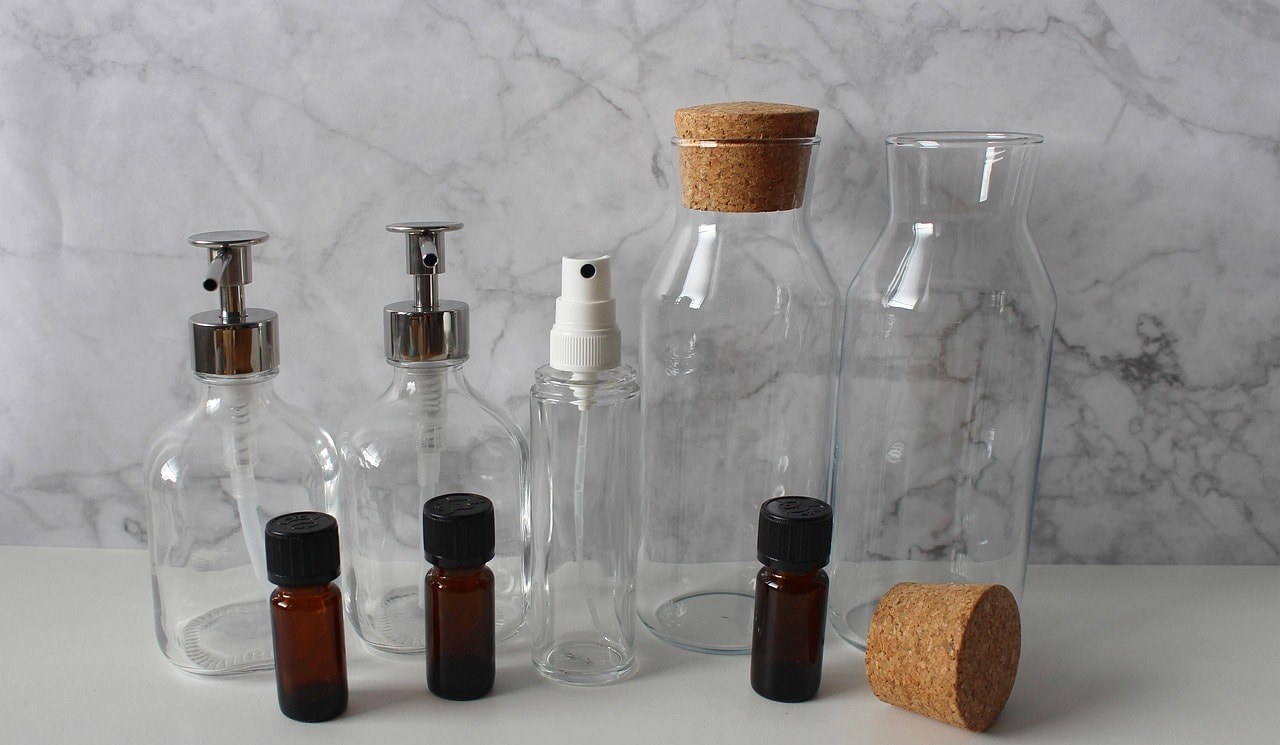 Refillable containers for putting beauty products.