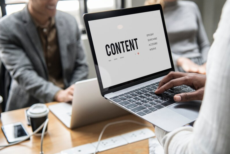 Content keyoword on a laptop