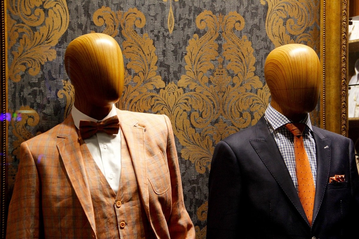 Mannequin displays.