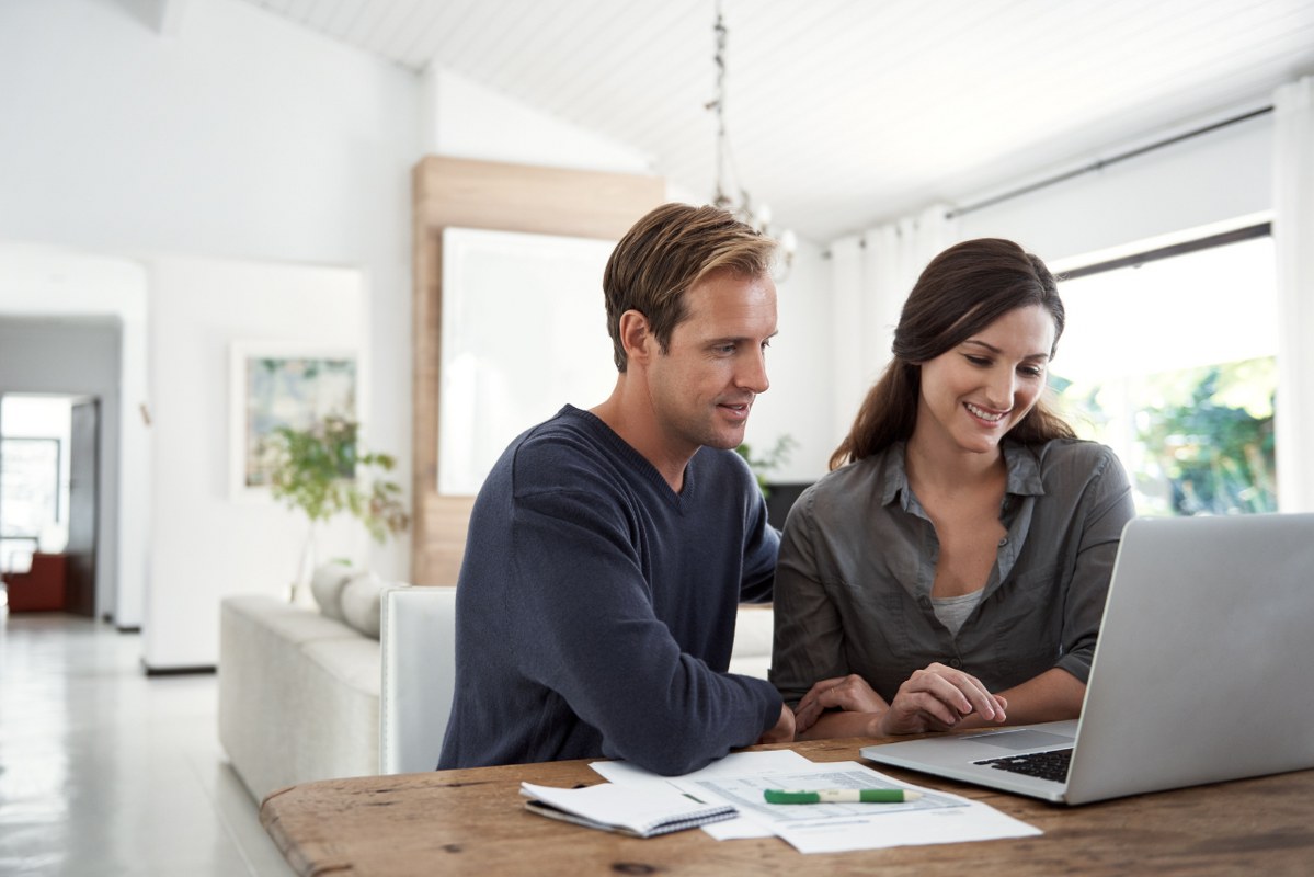 Setting financial goals as a couple.