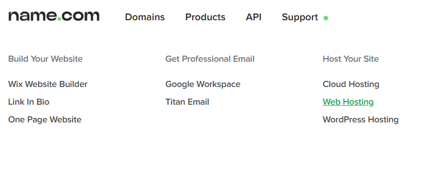 Menú desplegable de Productos de Name.com que muestra la opción Alojamiento web
