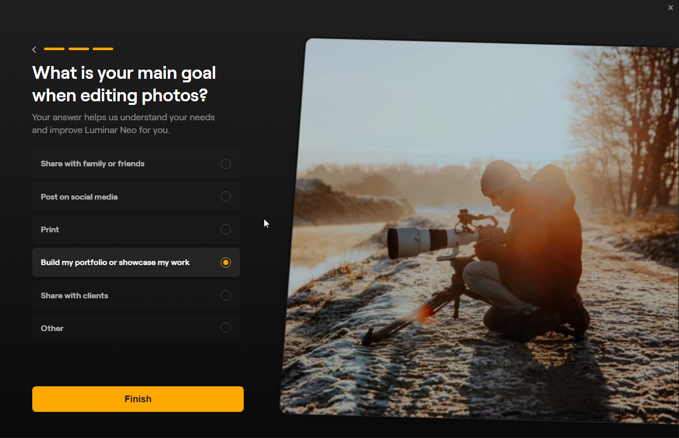 Luminar Neo asks the user's main editing goal, with Build my portfolio or showcase my work selected.